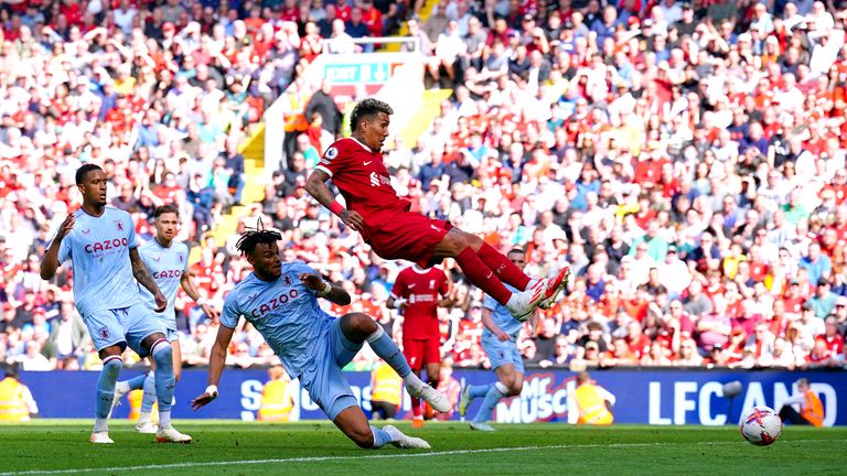 Roberto Firmino, Liverpool için eşitliği sağlıyor
