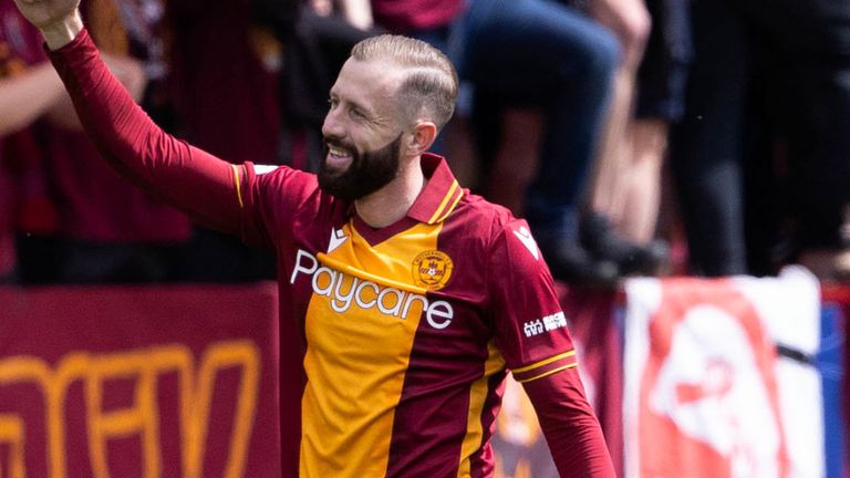 Kevin van Veen celebrates after putting Motherwell 1-0 up against Dundee United