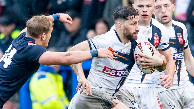 Picture by Allan McKenzie/SWpix.com - 29/04/2023 - Rugby League - Rugby League Mid-Season International - England v France - Halliwell Jones Stadium, Warrington, England - England's Toby King evades France's Ugo Tyson.