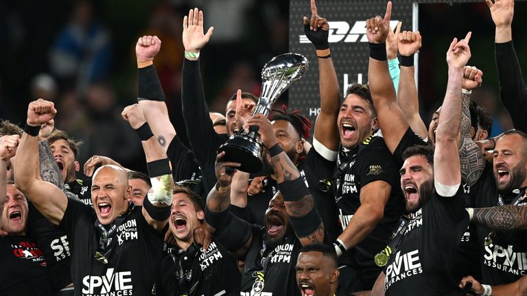 19 May 2023; The RC Toulon team celebrate with the cup after the EPCR Challenge Cup Final 