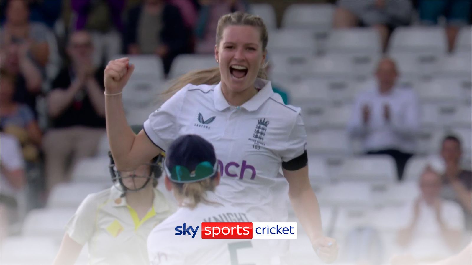 'Shape and caught!' | Lauren Bell strikes with huge wicket! | Cricket ...