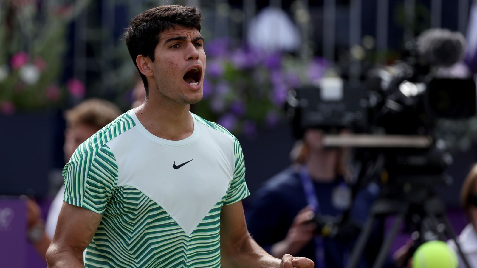 Carlos Alcaraz: Spaniard wins title at Queen’s Club which will see him overtake Novak Djokovic as world No 1 | Tennis News