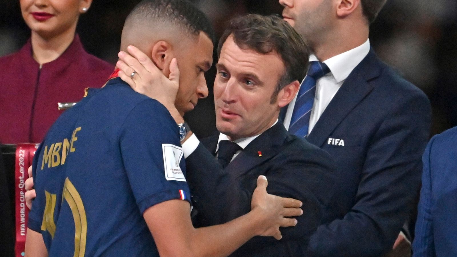 Photo of Kylian Mbappe dit que le président français Emmanuel Macron n’a aucune influence sur sa carrière alors que le PSG parle de sortie |  nouvelles du football