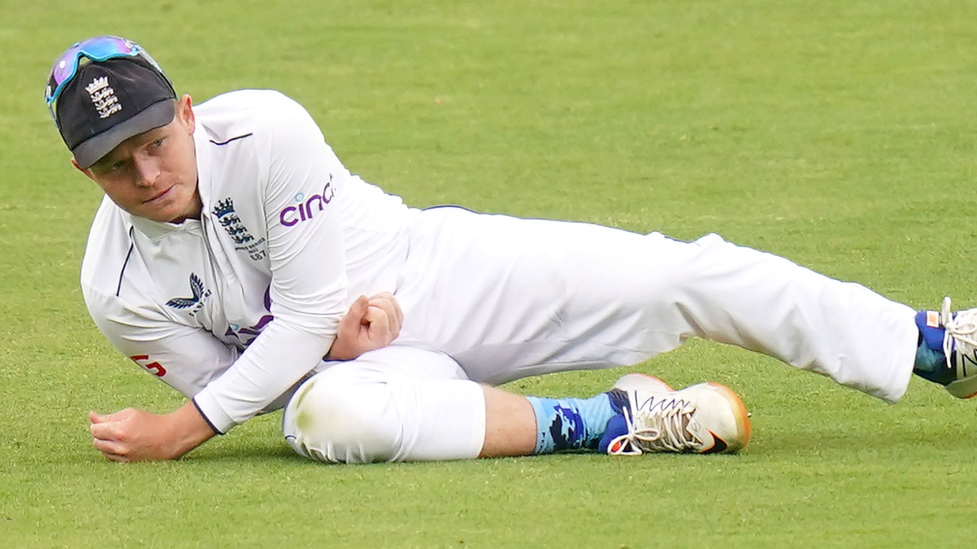 Pope ruled out for remainder of Ashes with shoulder injury