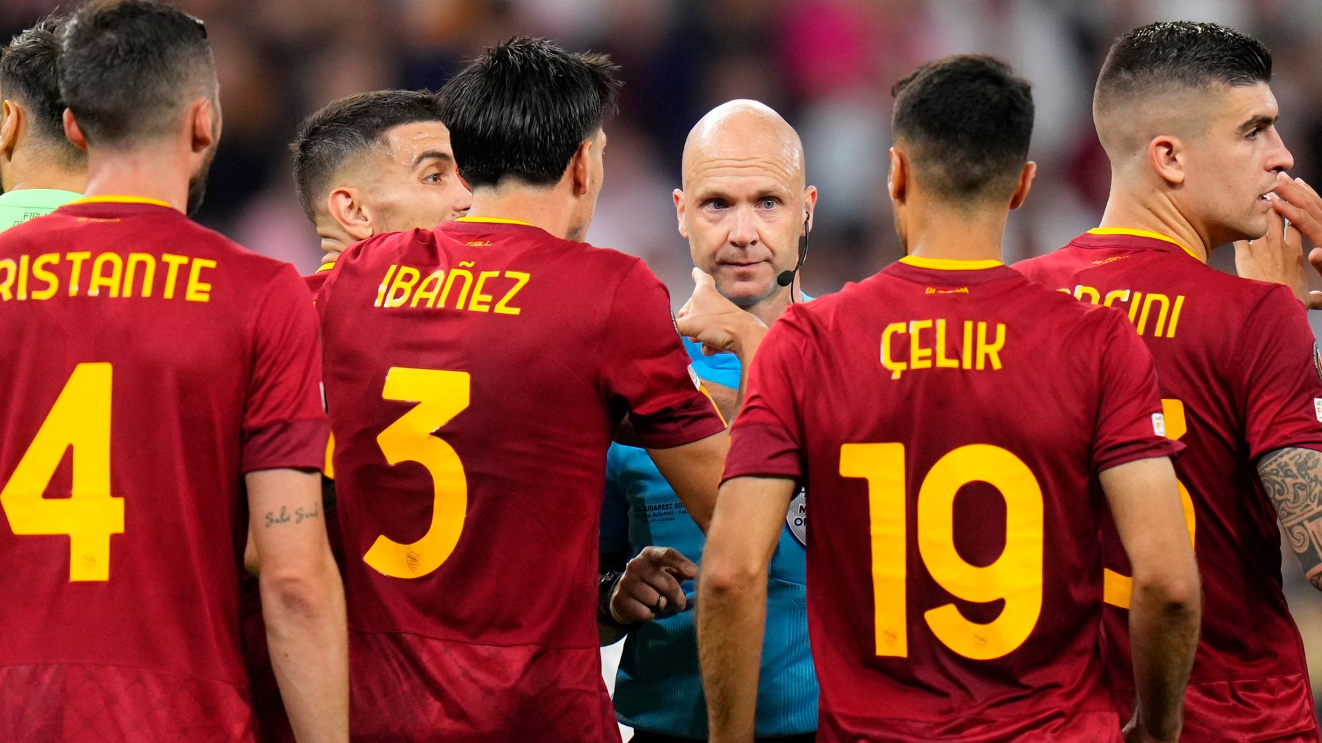 Ref Taylor harassed by Roma fans at airport after Europa League final