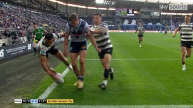 Have you ever seen a try like it? Catastrophic error leads to Hull try