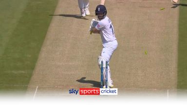 Duckett bowled out after fine innings