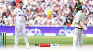 'That's why you're not a batsman' | Khawaja vs Robinson Round Two!