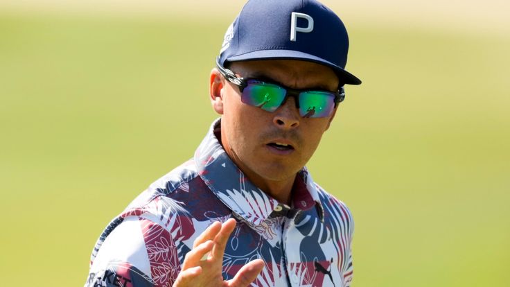 Rickie Fowler waves after his putt on the eighth hole during the second round of the U.S. Open golf tournament at Los Angeles Country Club on Friday, June 16, 2023, in Los Angeles. (AP Photo/Marcio J. Sanchez) 