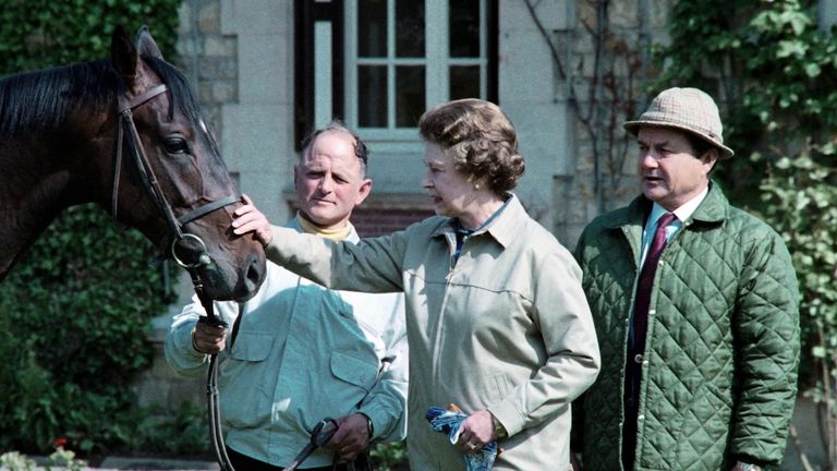 Alec Head alongside Queen Elizabeth II 