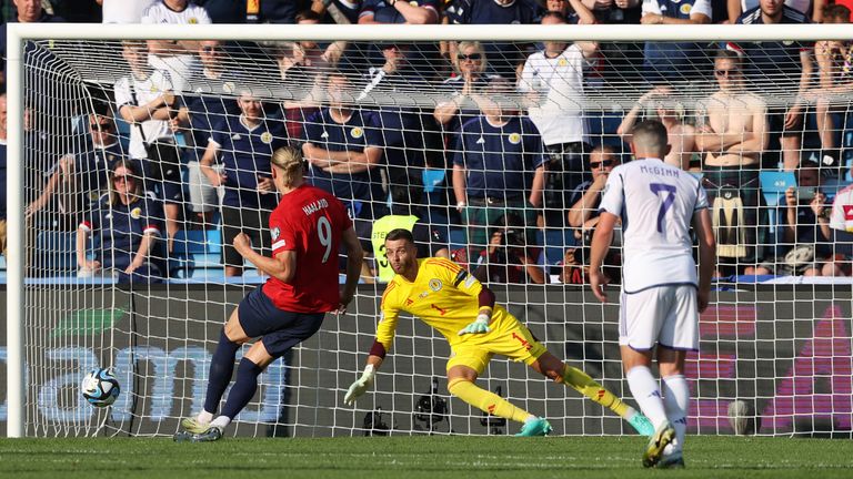 OSLO, NORWAY - JUNE 17: Norway's Erling Haaland scores to make it 1-0 during a UEFA Euro 2024 Qualifier match between Norway and Scotland at the Ullevaall Stadion, on June 17, 2023, in Oslo, Norway.  (Photo by Craig Williamson / SNS Group)
