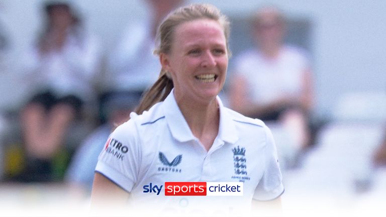 England&#39;s Filer takes two wickets