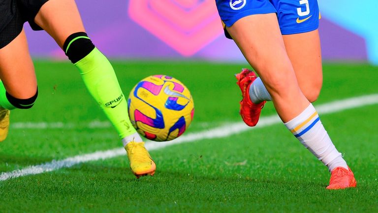 Women's football boot