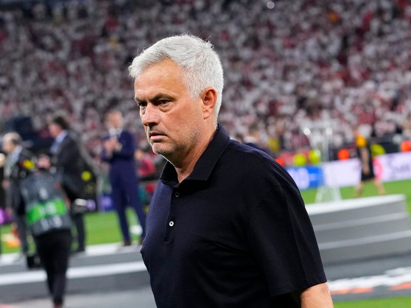 Jose Mourinho blasted over 'ugly' tactics as Roma park the bus to survive  Bayer Leverkusen onslaught and reach Europa League final