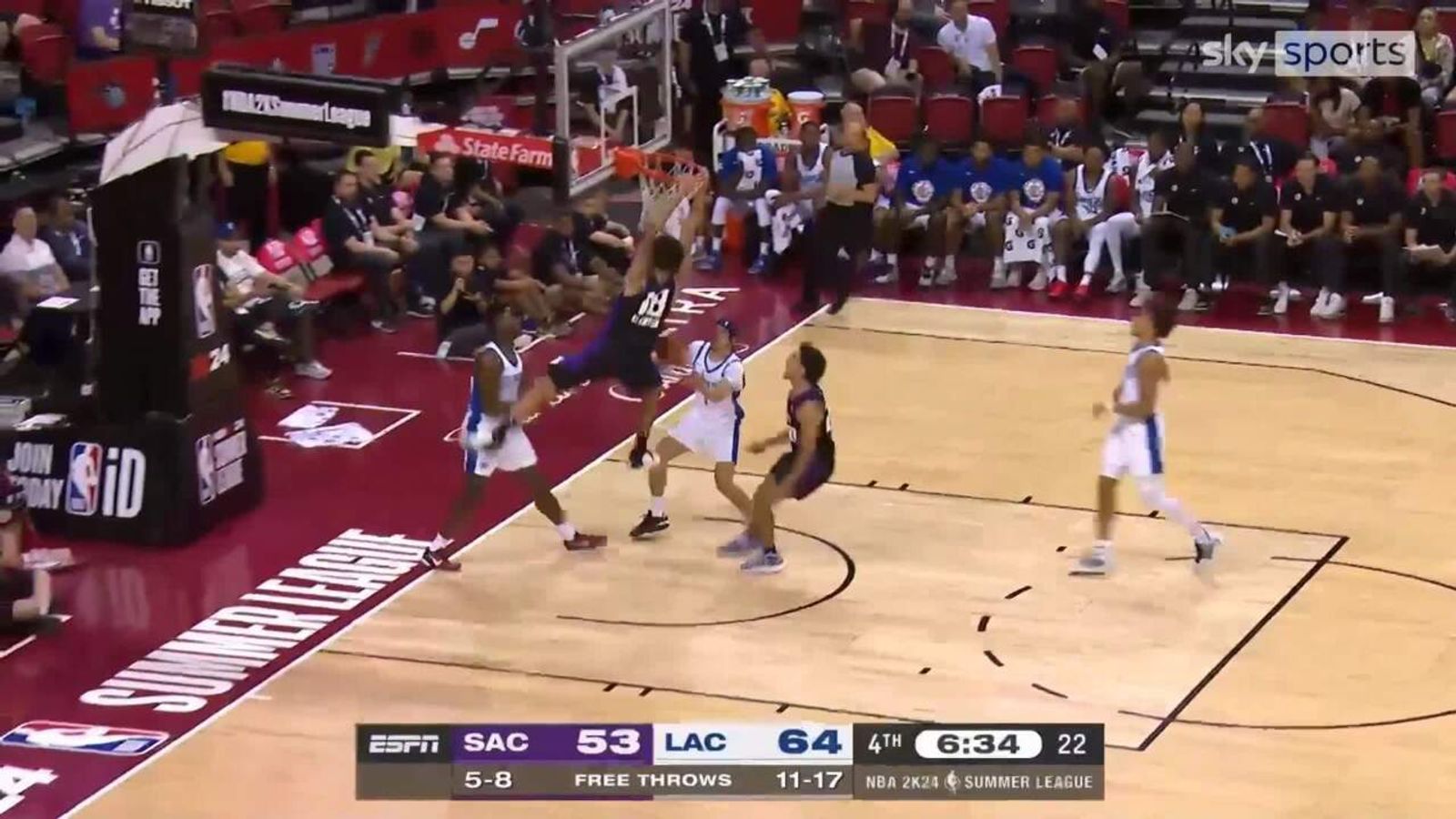 Jalen Slawson stars with impressive dunk against Los Angeles Clippers ...