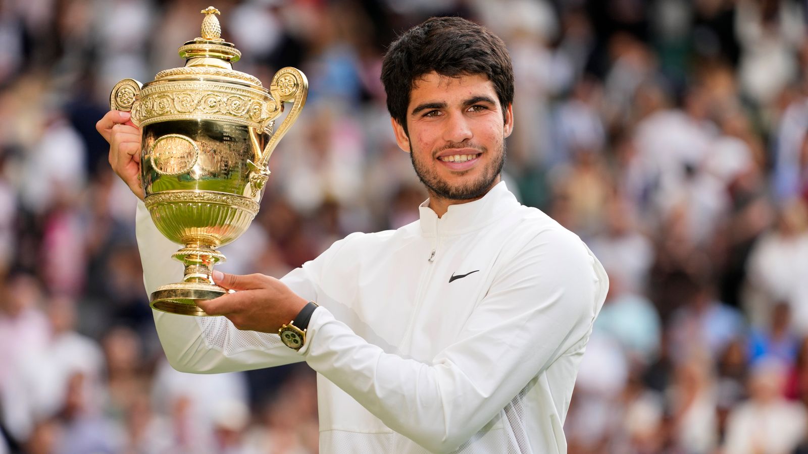 Wimbledon Carlos Alcaraz defeats Novak Djokovic in fiveset epic to