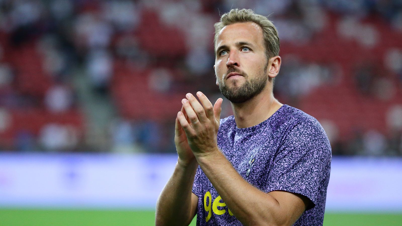 Harry Kane: Bayern Munich executives fly to London for transfer talks with Tottenham chairman Daniel Levy about England striker | Football News