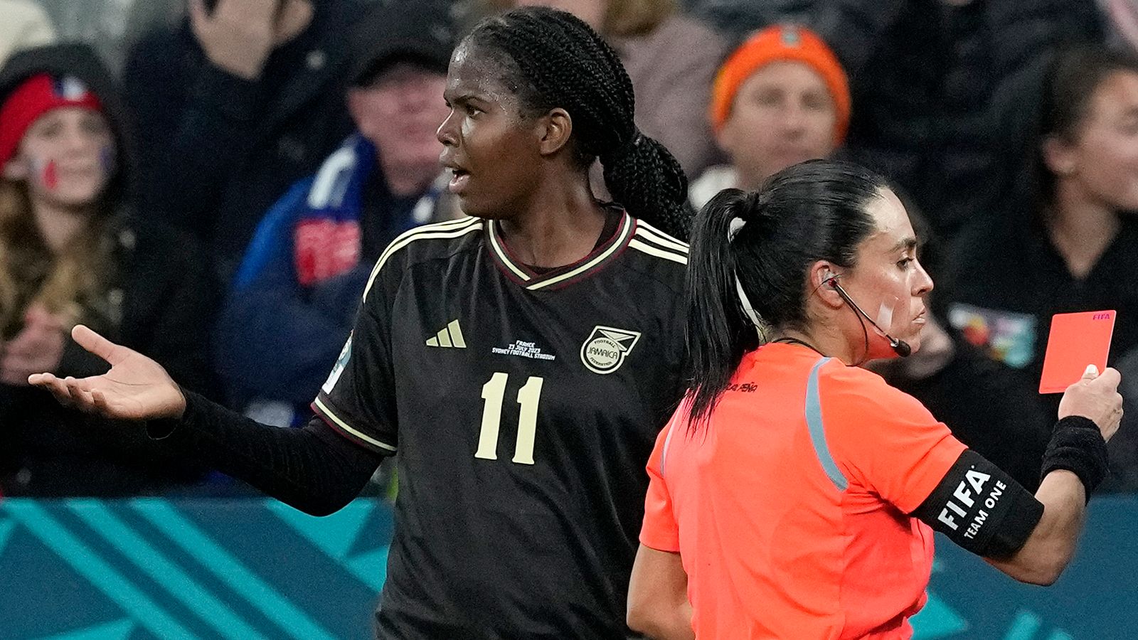 Photo of France 0-0 Jamaïque : Khadija Shaw est expulsée alors que la France fait match nul 0-0 en ouverture de la Coupe du monde féminine |  nouvelles du football