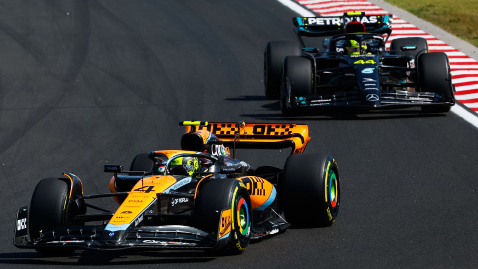 Grand Prix Hongaria: Lando Norris mengatakan menyalip Lewis Hamilton ‘menyelamatkan balapannya’ di tengah pertarungan ketat antara McLaren dan Mercedes |  Berita F1