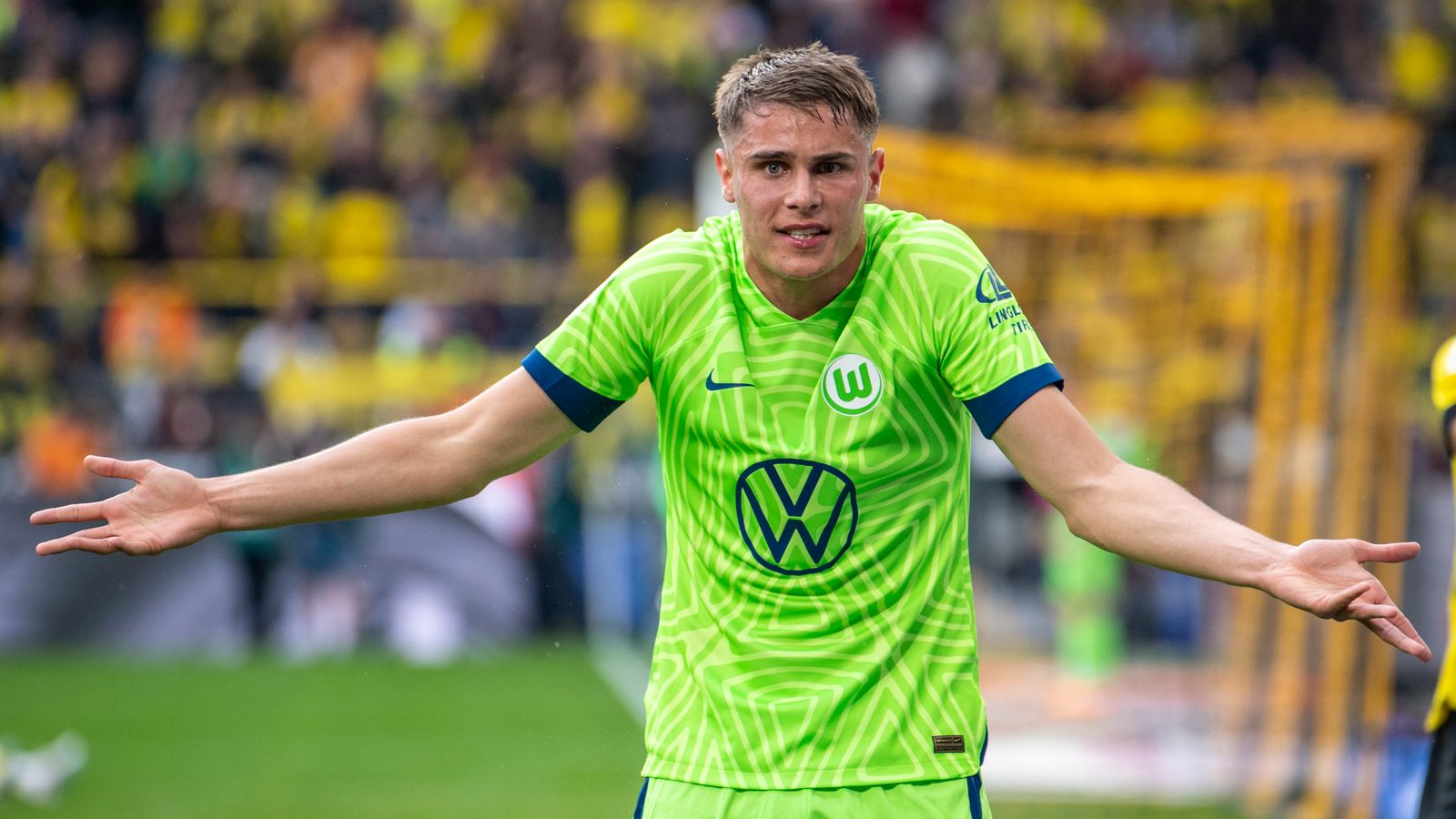 Micky van de Ven to Tottenham: Dutch defender's rise from Volendam to ...