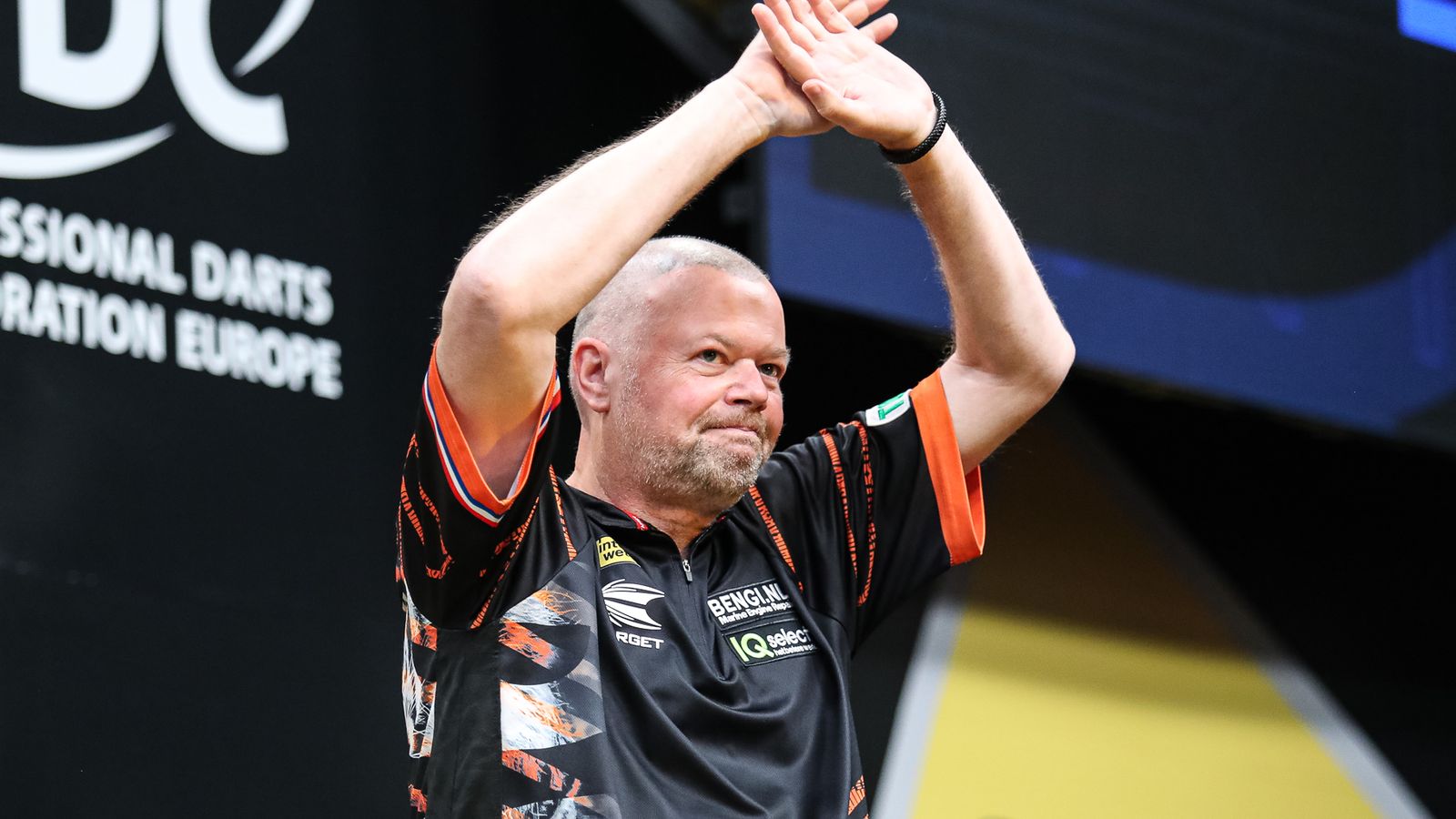 Darts Information: Raymond van Barneveld causes upset by defeating Michael Smith at World Sequence of Darts finals in Amsterdam