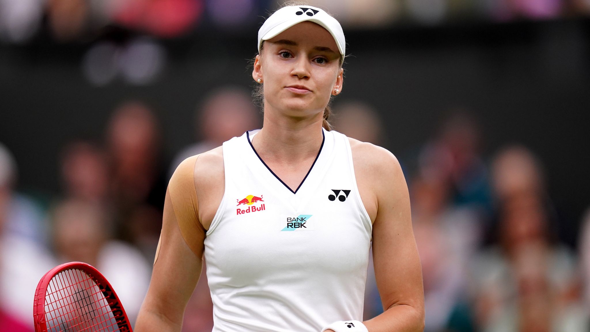 Wimbledon Elena Rybakina overcomes slow start to begin title defence with win over Shelby Rogers Tennis News Sky Sports