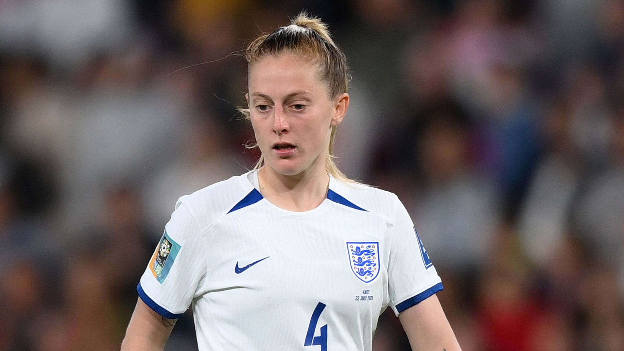 Keira Walsh: England midfielder taken off on stretcher with knee injury 