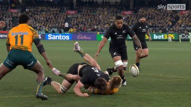 'It's brutal!' | Huge Barrett tackle leads to the All Blacks' first try