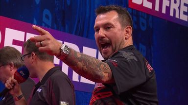 Clayton avenges Aspinall break with a 141!