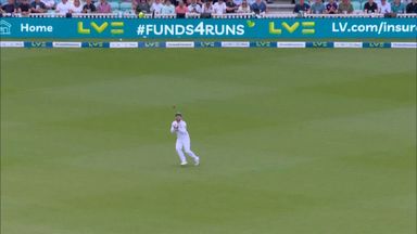 'It's too quick for Starc!' | Australia lose 7th wicket & trail by 98