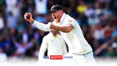 'He's not putting this one on the floor!' | Stokes takes the catch of Cummins!