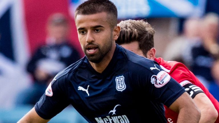 11/08/18 LADBROKES PREMIERSHIP. DUNDEE v ABERDEEN (0-1). THE KILMAC STADIUM AT DENS PARK - DUNDEE.Adil Nabi in action for Dundee