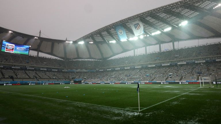 Torrential rain delayed kick-off by 40 minutes in Seoul, South Korea