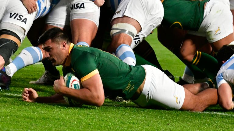 Damian de Allende scored one of three South Africa tries, as they beat Argentina despite a disappointing performance 