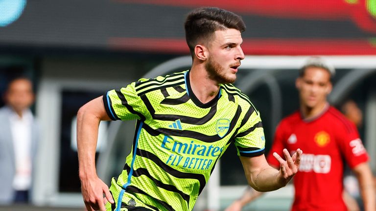 EAST RUTHERFORD, NJ - JULY 22: Declan Rice #41 of Arsenal controls the ball during the Champions Tour soccer game against Manchester United on July 22, 2023 at MetLife Stadium in East Rutherford, New Jersey. (Photo by Rich Graessle/Icon Sportswire) (Icon Sportswire via AP Images)