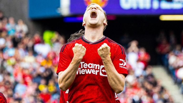 Manchester United's Donny van de Beek celebrates as he makes it 1-0 during a pre-season friendly match between Manchester United and Olympique Lyonnais at Scottish Gas Murrayfield