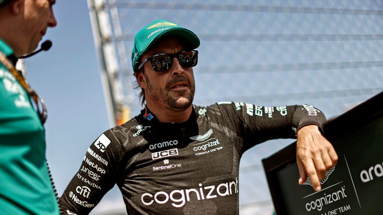 Fernando Alonso is holding onto third place in the drivers&#39; championship by six points from Lewis Hamilton