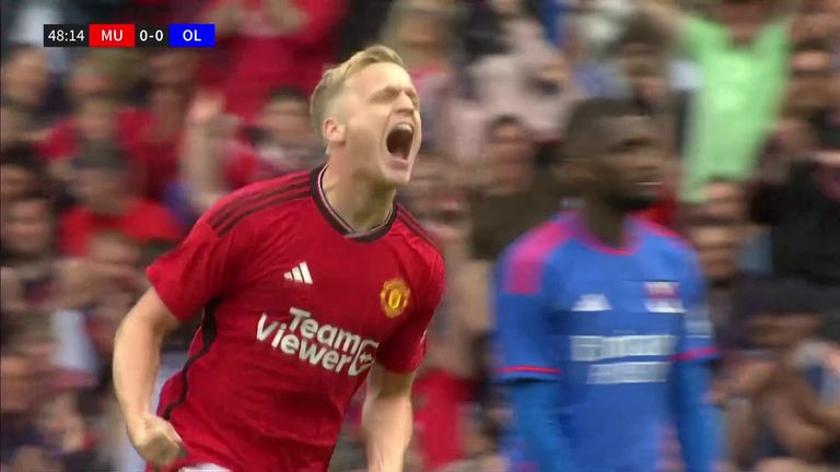 Donny van de Beek scored a fantastic winner for Manchester United in their pre-season friendly against Lyon.