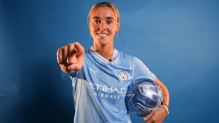 Jill Roord had completed a transfer from Wolfsburg to Man City