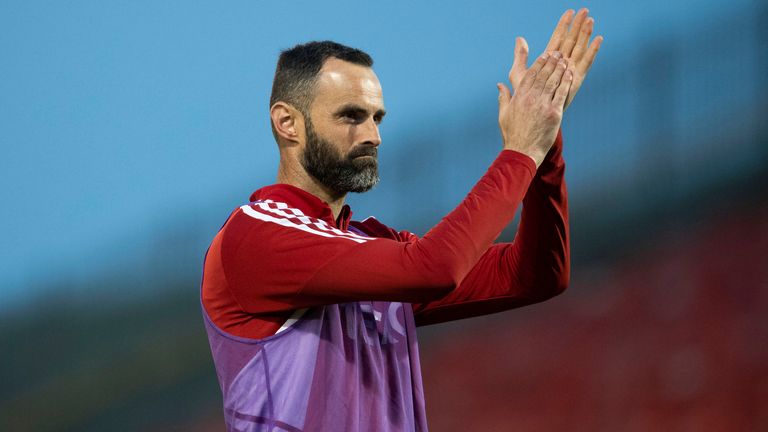 Joe Lewis: Aberdeen goalkeeper leaves after seven years as Barry Robson  thanks 'colossal figure' | Football News | Sky Sports