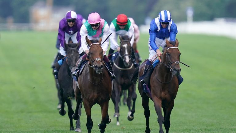 Hukum (right) gets the better of Westover in the King George at Ascot