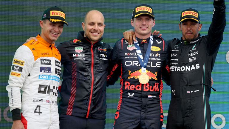 F1: Verstappen vence em Silverstone; Norris e Hamilton completam pódio