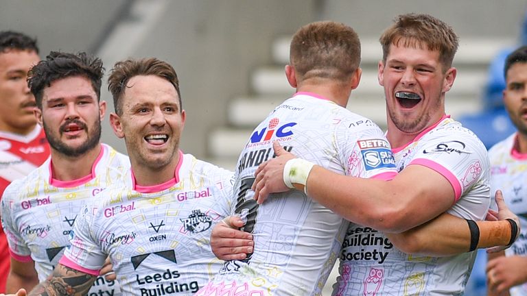 Leeds Rhinos continued their push for a Super League playoff place with victory at Salford on Sunday 