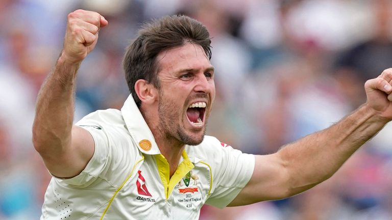 Australia's Mitchell Marsh celebrates the dismissal of England's Ben Duckett during the first day of the fifth Ashes Test match between England and Australia at The Oval cricket ground in London, Thursday, July 27, 2023. (AP Photo/Kirsty Wigglesworth)
