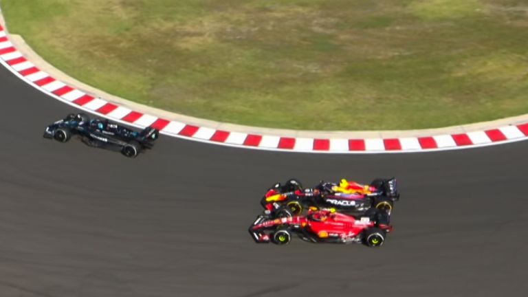 Sergio Perez, Red Bull'uyla dirseklerini kaldırıyor ve Ferrari'de Carlos Sainz'i geçerek altıncı sıraya yükseliyor.