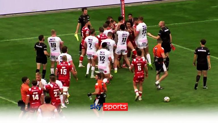 A look at the brawl in the Rugby league match between Salford Red Devils and Leeds Rhinos