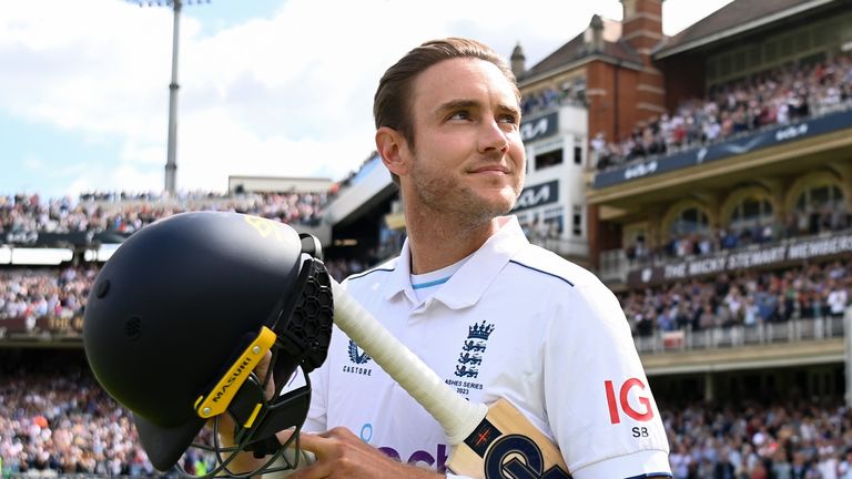 Stuart Broad takes in The Oval crowd as he makes his way out to the middle through a guard of honour on the fourth morning
