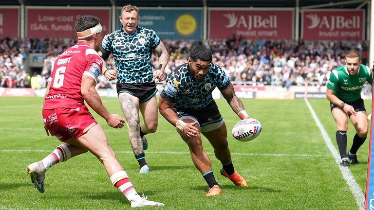 Ricky Leutele collected Lachlan Lam's pass to score a try in the first half