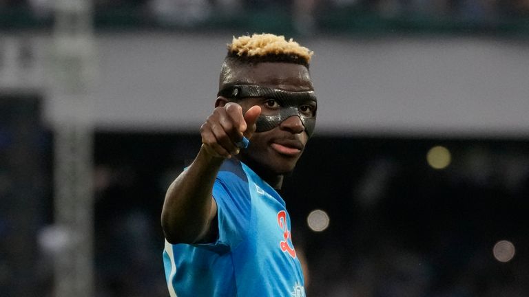 Napoli&#39;s Victor Osimhen celebrates after scoring during the Serie A soccer match between Napoli and Sampdoria at the Diego Maradona Stadium, in Naples, Sunday, June 4, 2023. (AP Photo/Andrew Medichini)