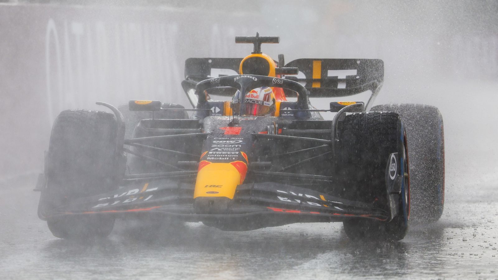 Grand Prix des Pays-Bas : Max Verstappen remporte la course sous la pluie pour égaler le record de neuf victoires consécutives de Sebastian Vettel |  Actualités Formule 1